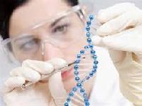 Британські генетики розшифрували ДНК 100000 осіб